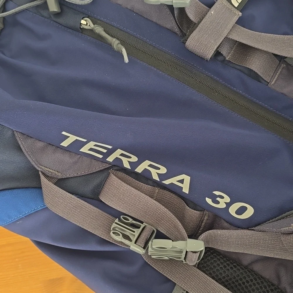 THE NORTH FACE Terra 30 Backpack